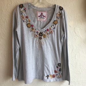 Johnny Was LA embroidered gray long sleeve shirt